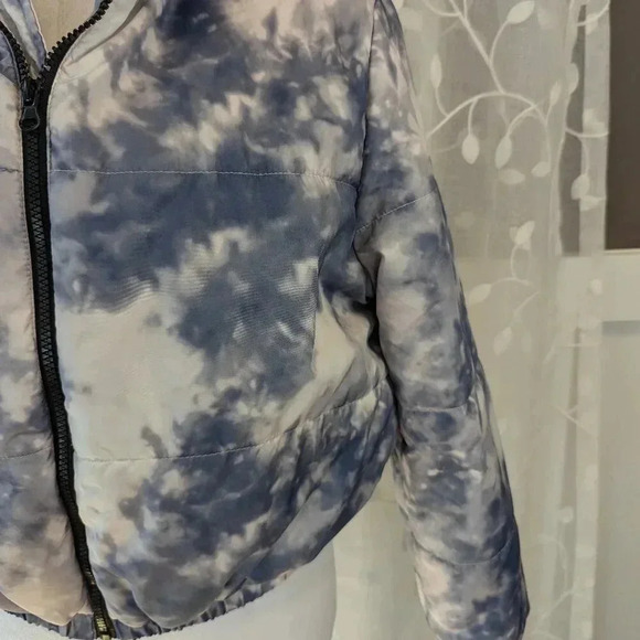 Wild Fable Blue/White Puffer Jacket, Size XS - Picture 3 of 5